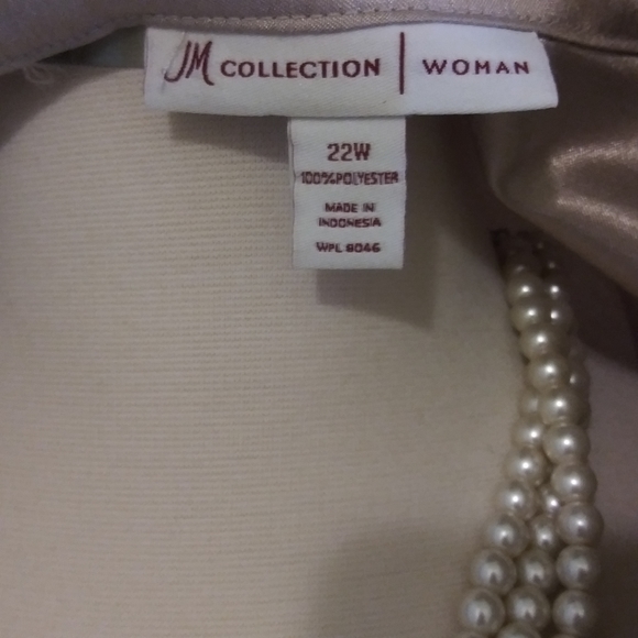 JM Collection Wrap Top - Picture 4 of 8